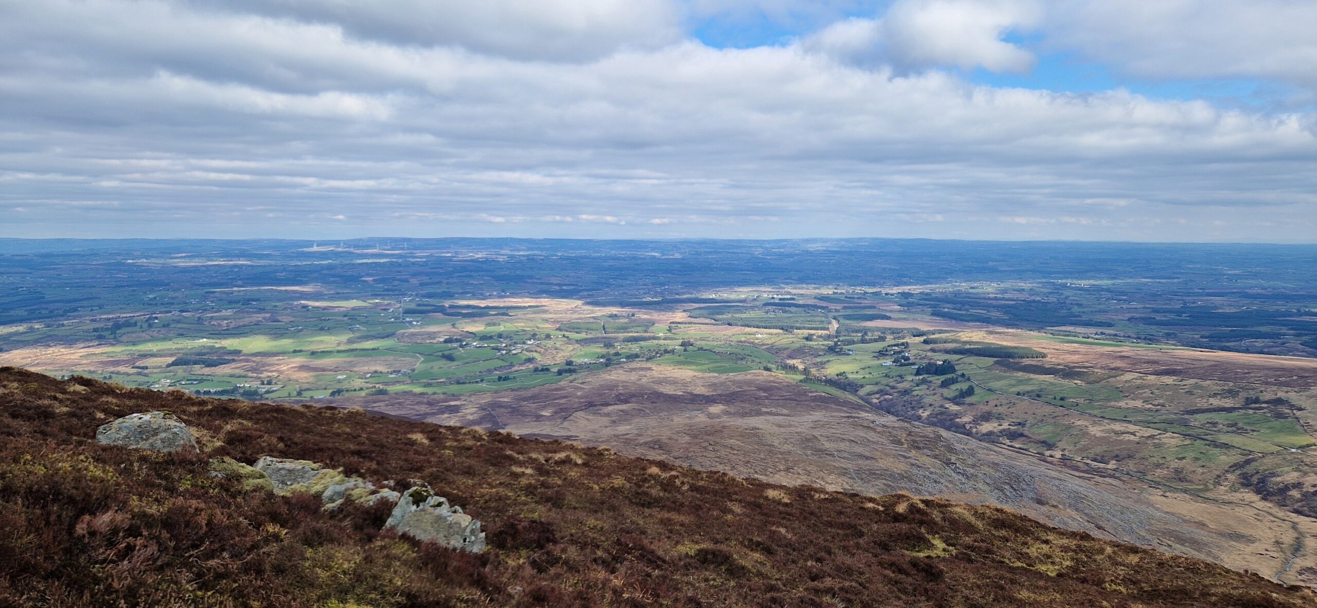 May be an image of Arthur's Seat, horizon and mountain